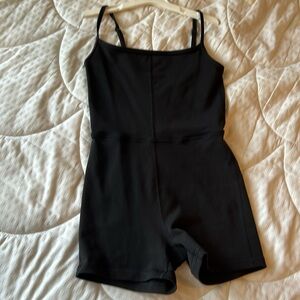COPY - Aritizia Wilfred Free Divinity 5" Romper size XXS.